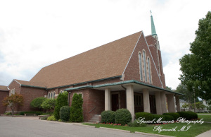 Mary Ann & Kevin at Emmanuel Lutheran Dearborn MI wedding photograph