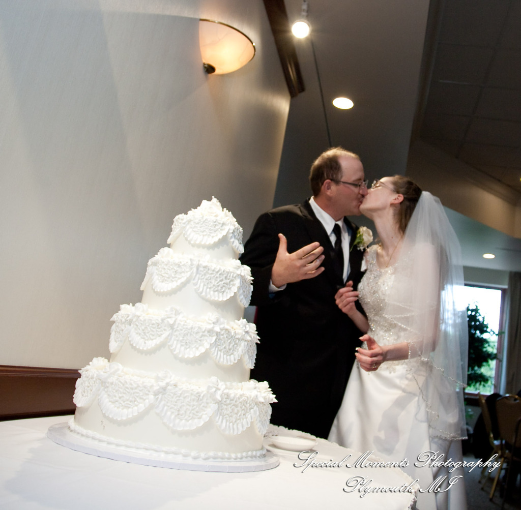 Mary Ann & Kevin at Park Place Caterers Dearborn MI wedding photograph