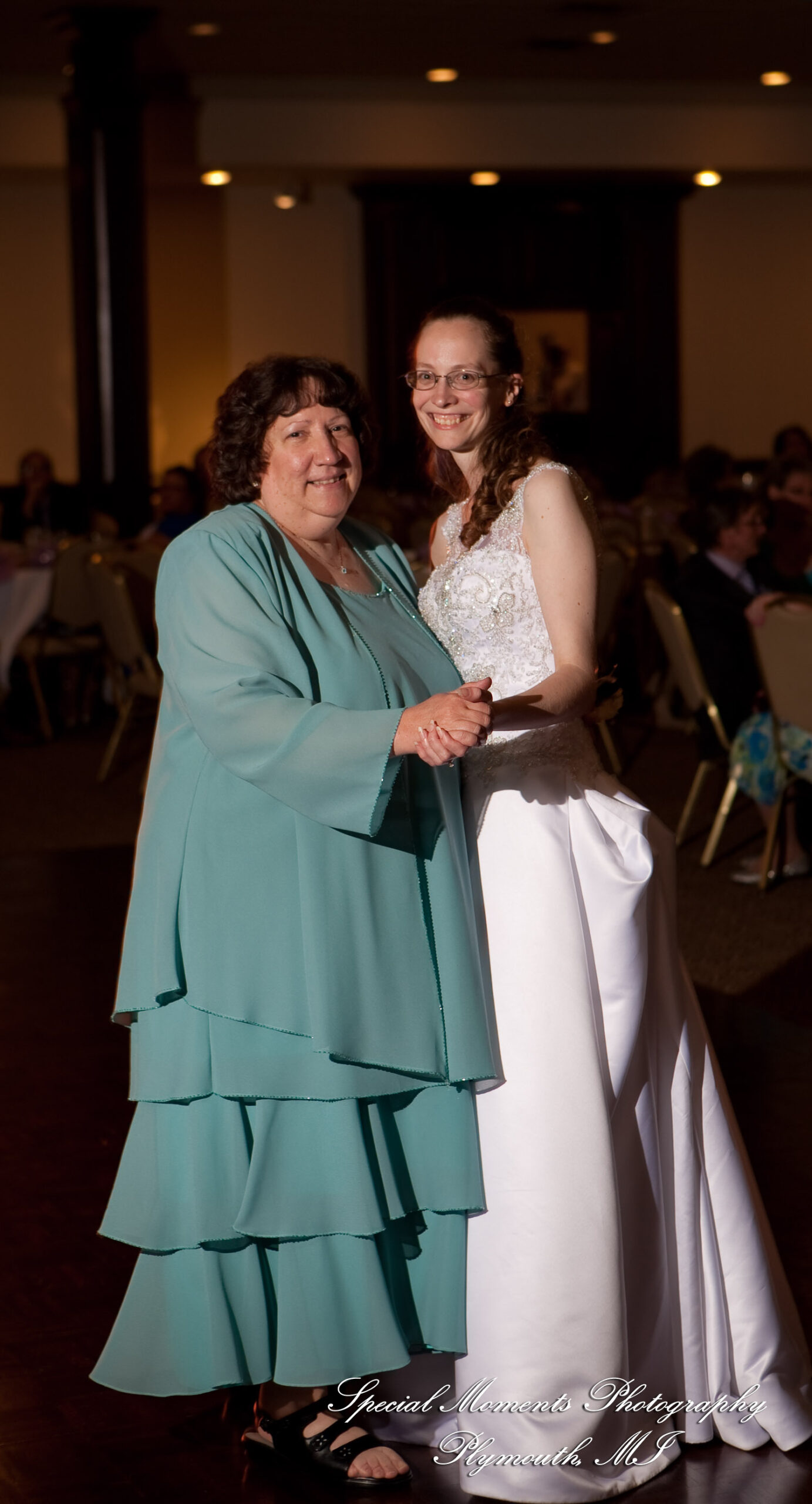 Mary Ann & Kevin at Park Place Caterers Dearborn MI wedding photograph