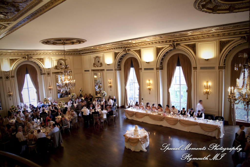 Dave & Angie at Colony Club Detroit MI wedding photography