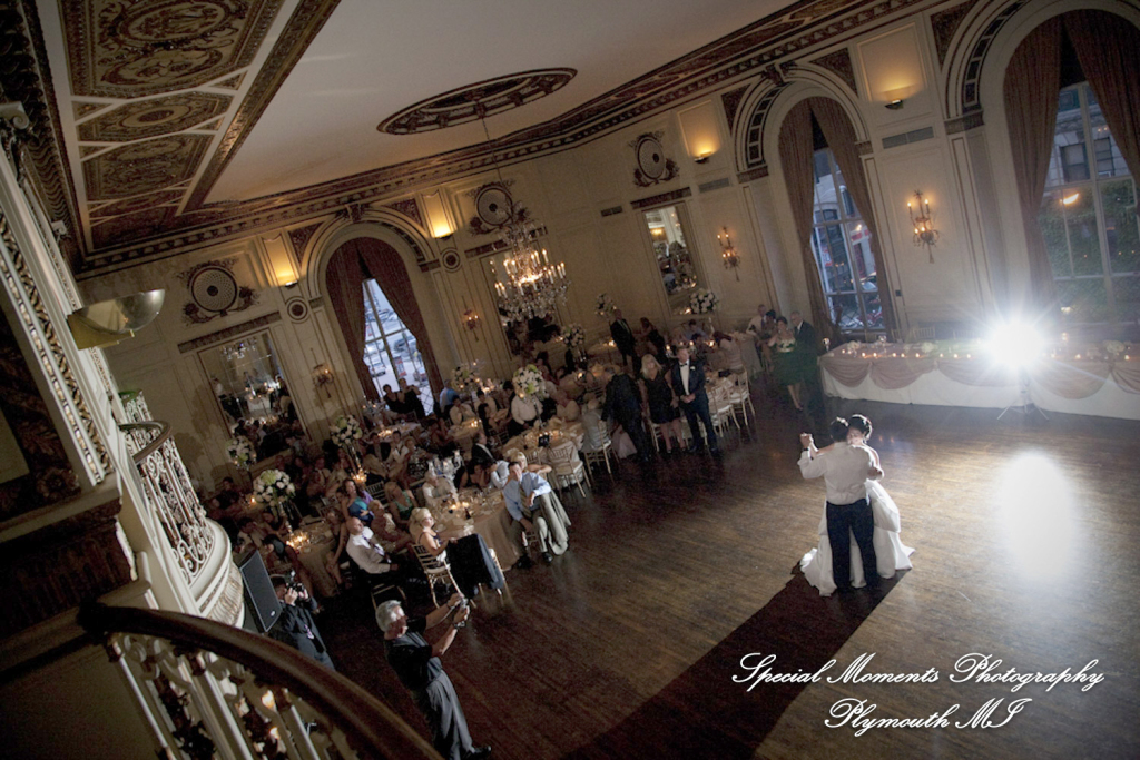Dave & Angie at Colony Club Detroit MI wedding photography