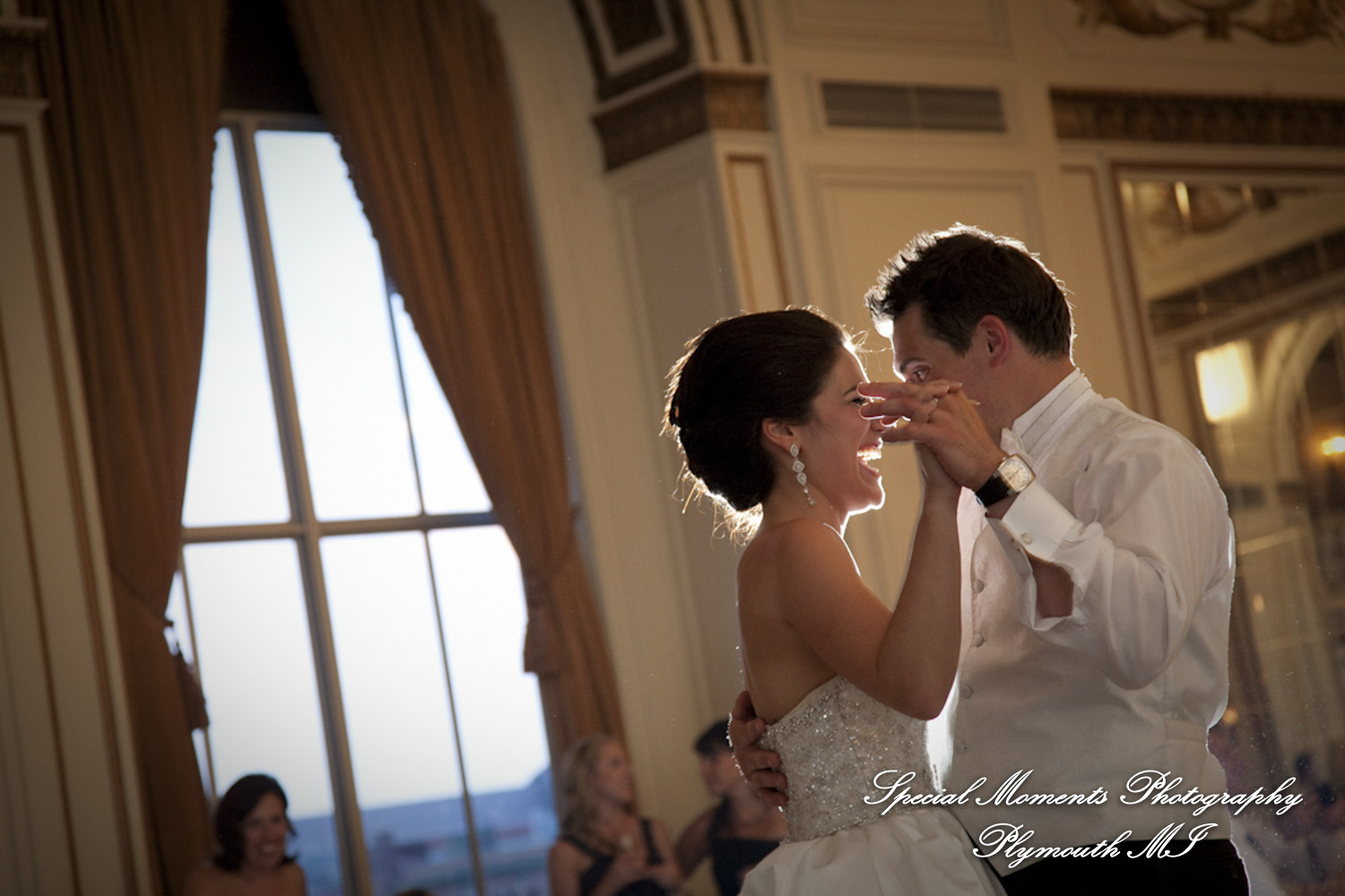 Dave & Angie at Colony Club Detroit MI wedding photography