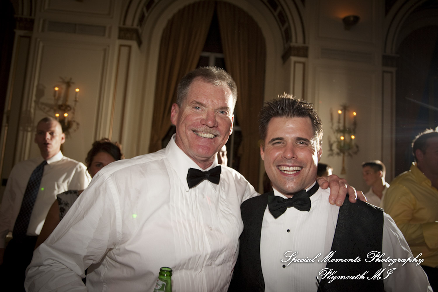 Dave & Angie at Colony Club Detroit MI wedding photography