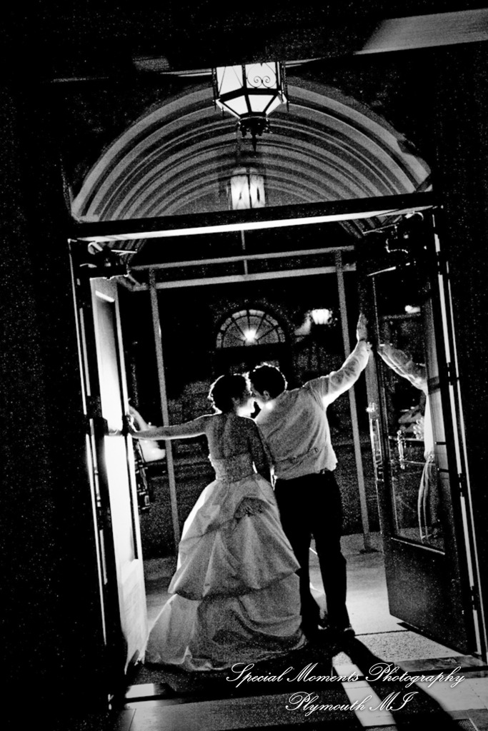 Dave & Angie at Colony Club Detroit MI wedding photography