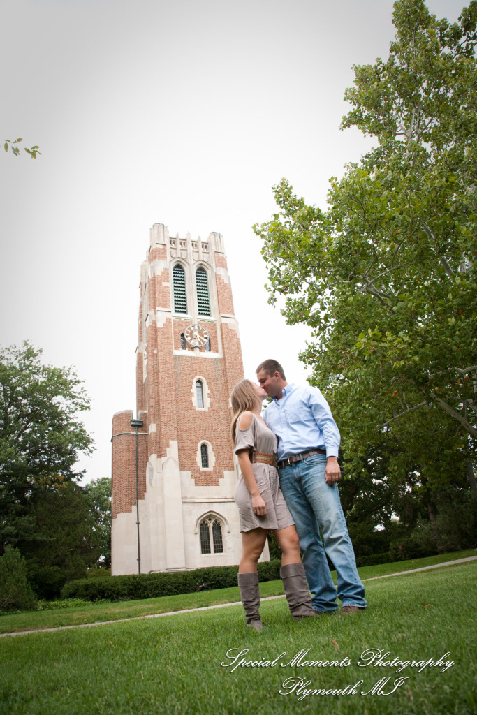 Andy & Jamie at MSU Campus East Lansing MI engagement photograph