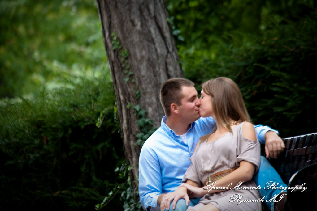Andy & Jamie at MSU Campus East Lansing MI engagement photograph