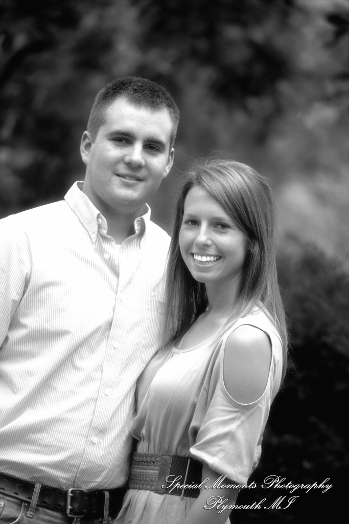 Andy & Jamie at MSU Campus East Lansing MI engagement photograph