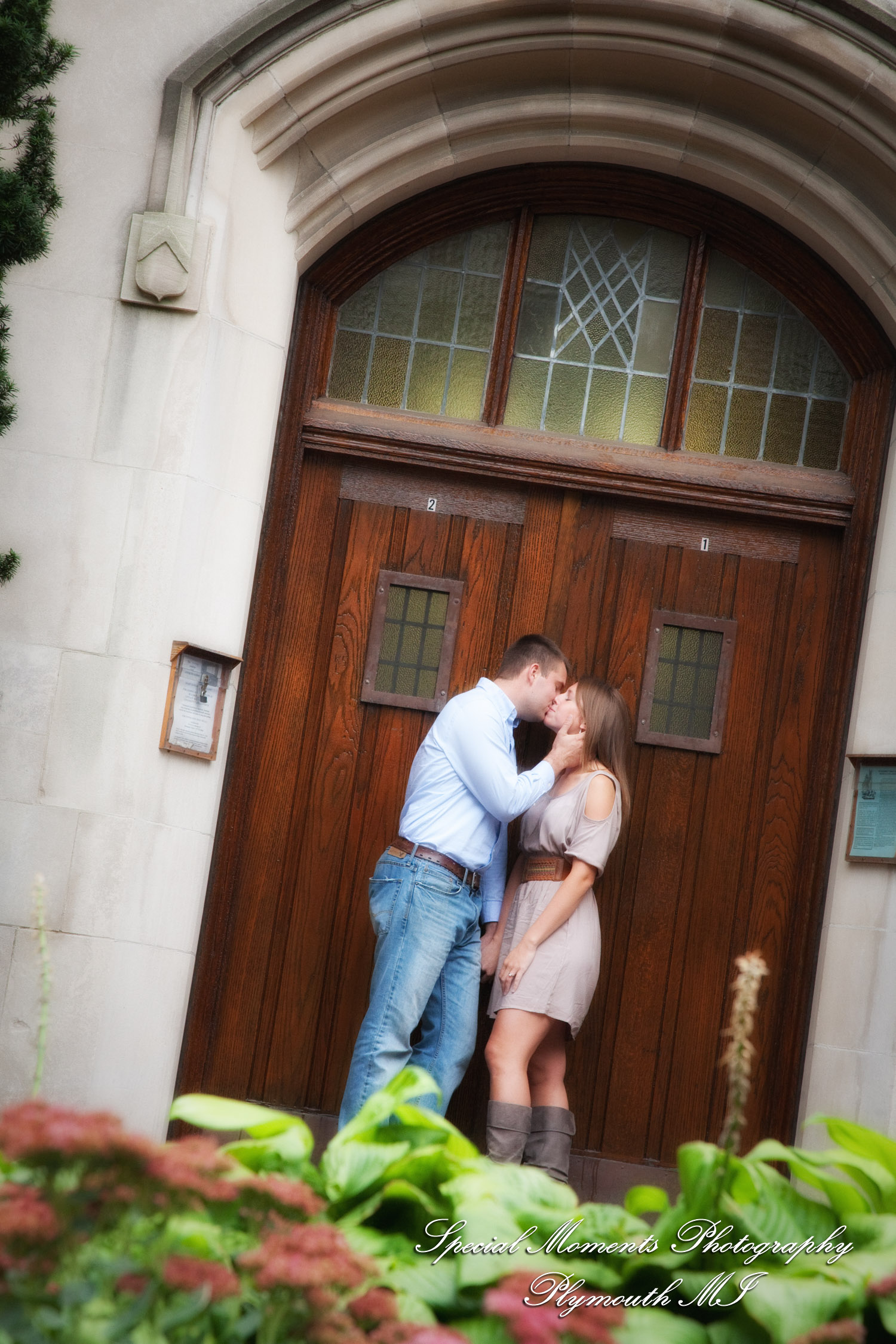 Andy & Jamie at MSU Campus East Lansing MI engagement photograph