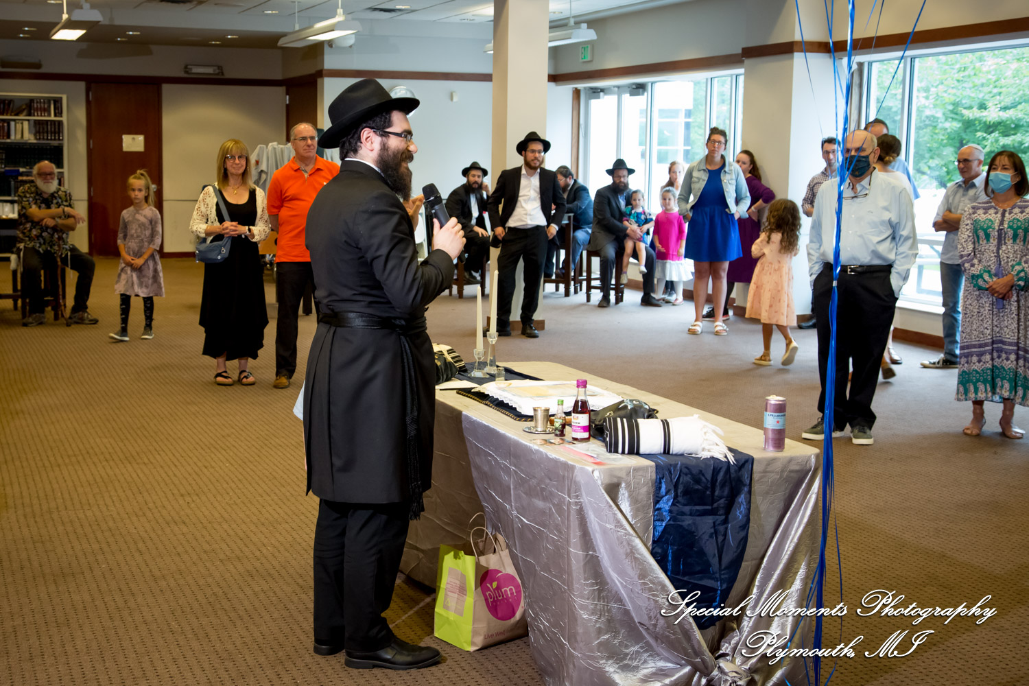 The Shul Jack & Miriam Shenkman Building family photograph