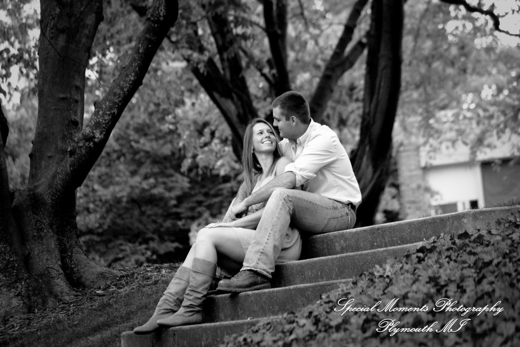 Andy & Jamie at MSU Campus East Lansing MI engagement photograph