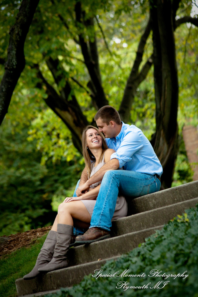 Andy & Jamie at MSU Campus East Lansing MI engagement photograph