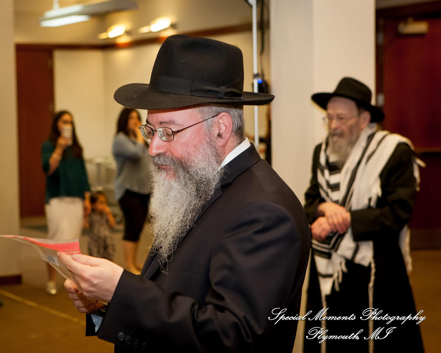 The Shul Jack & Miriam Shenkman Building family photograph