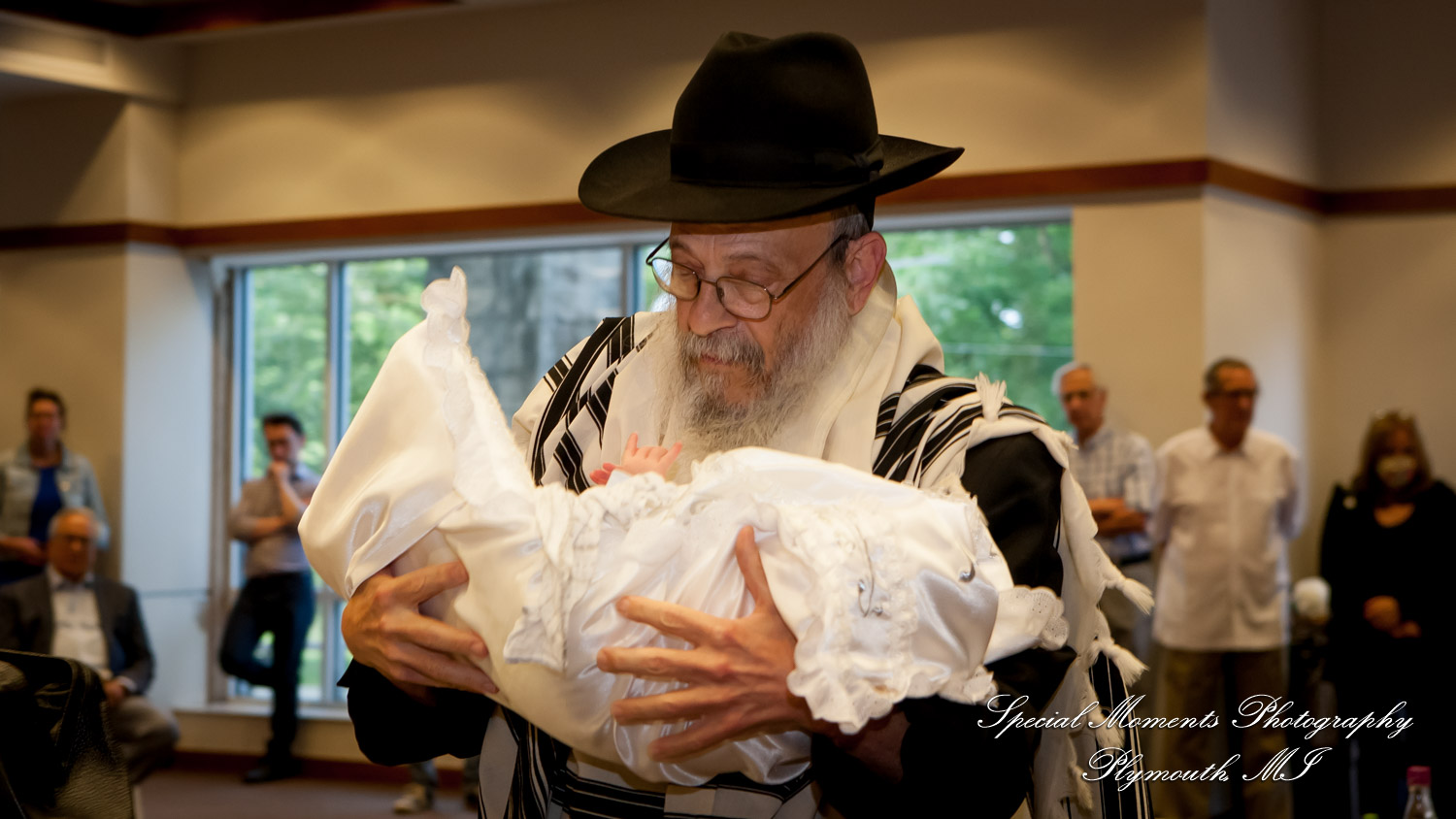 The Shul Jack & Miriam Shenkman Building family photograph