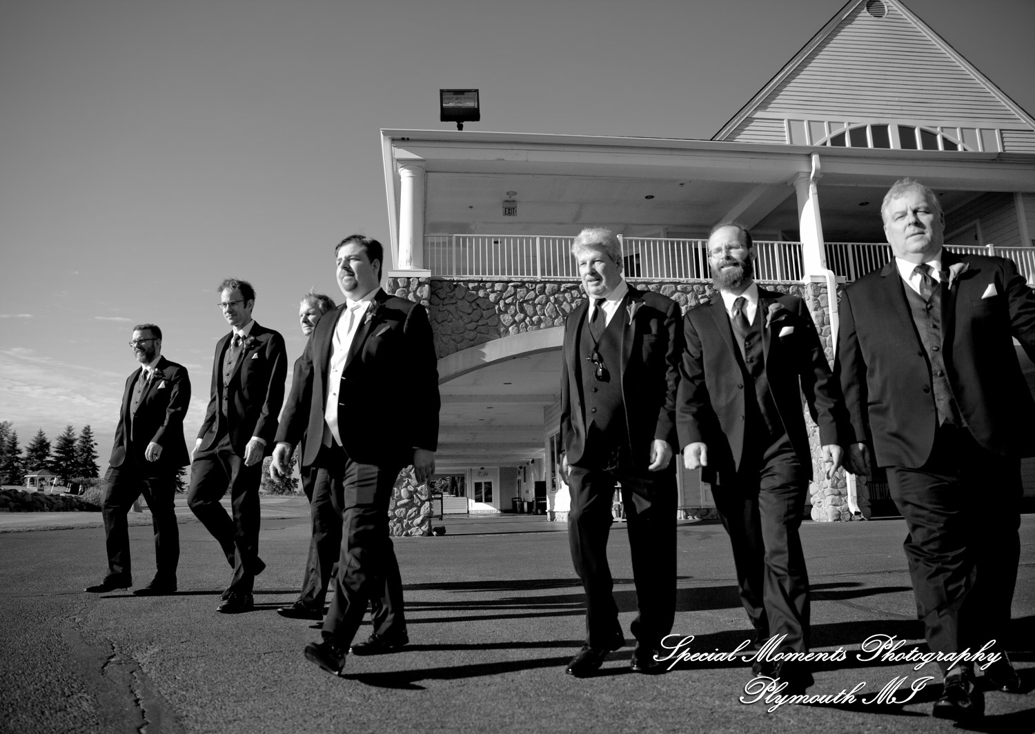 Sarah & Ron at Boulder Pointe Golf Club & Banquet Center Oxford MI wedding photograph