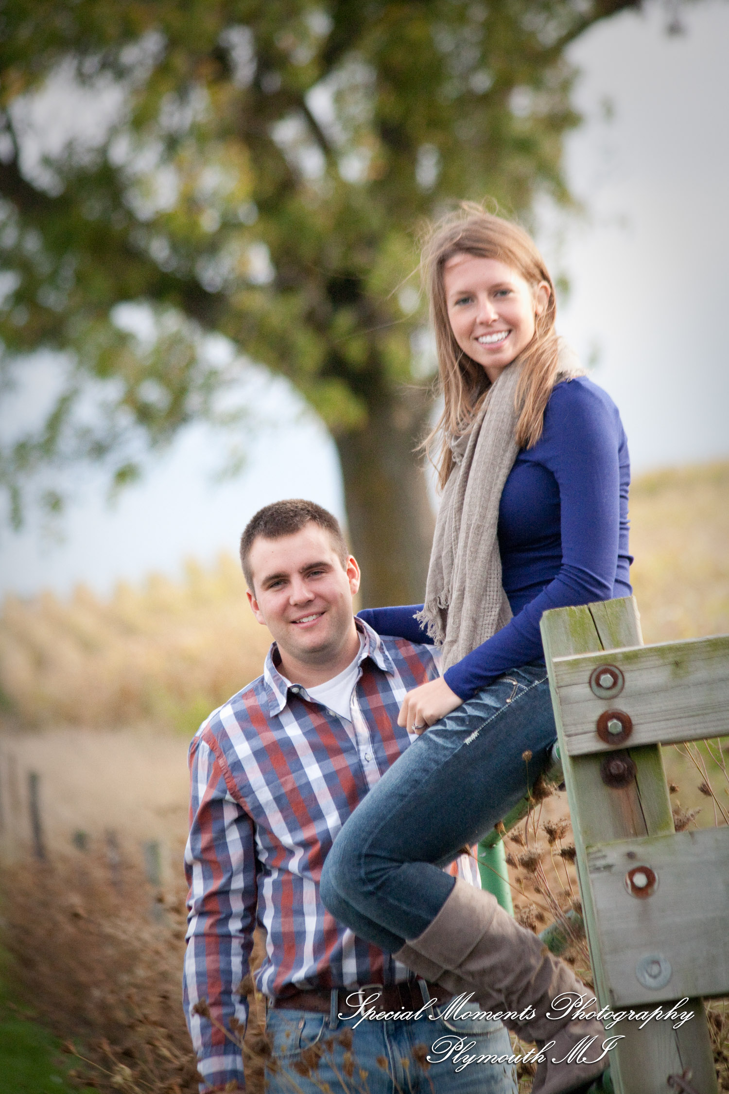 Andy & Jamie at MSU Campus East Lansing MI engagement photograph