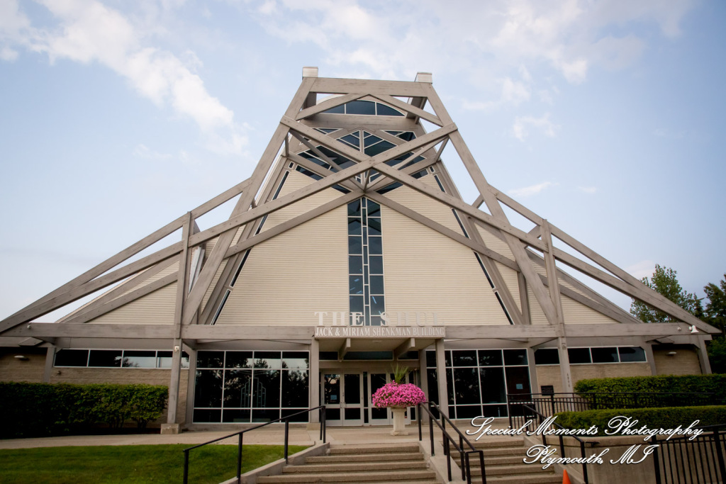 The Shul Jack & Miriam Shenkman Building family photograph