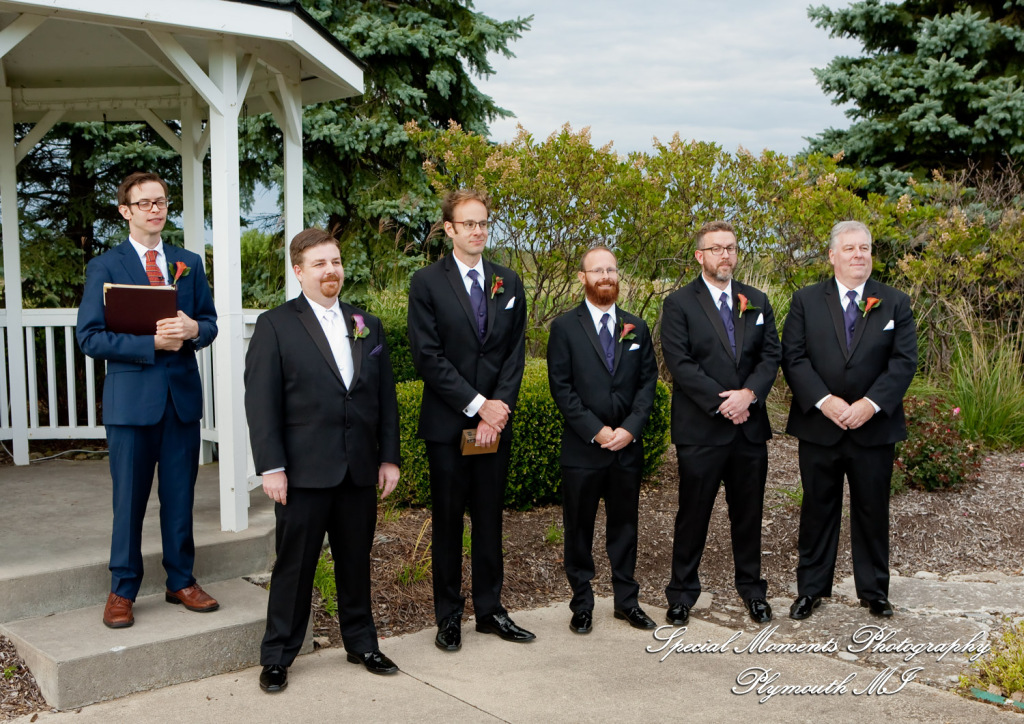 Sarah & Ron at Boulder Pointe Golf Club & Banquet Center Oxford MI wedding photograph