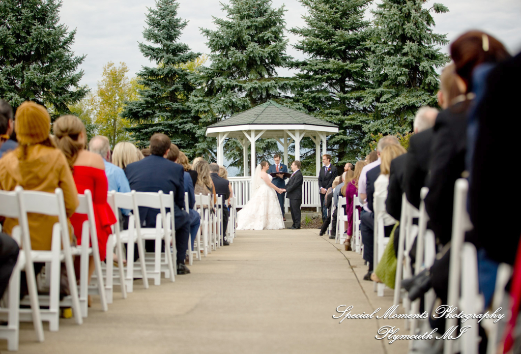 Sarah & Ron at Boulder Pointe Golf Club & Banquet Center Oxford MI wedding photograph