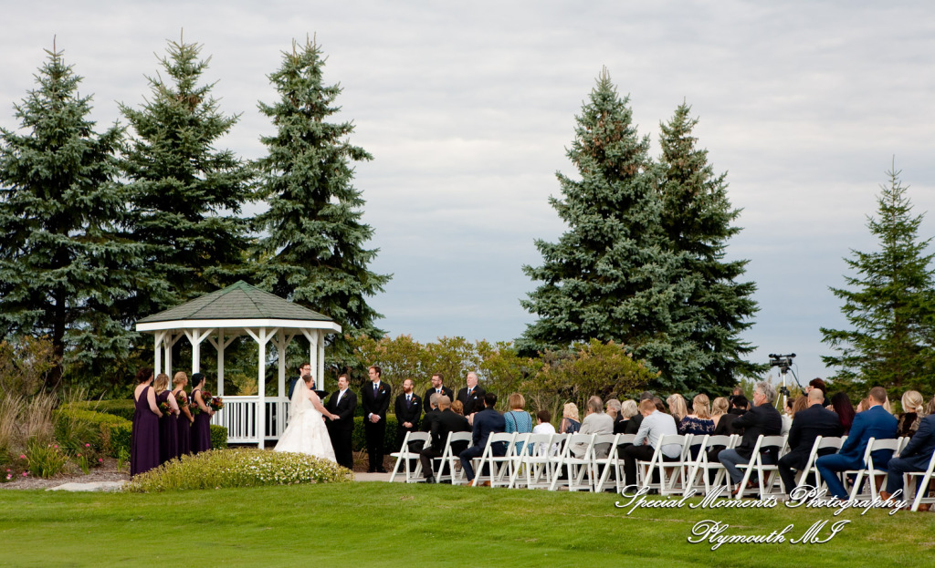 Sarah & Ron at Boulder Pointe Golf Club & Banquet Center Oxford MI wedding photograph