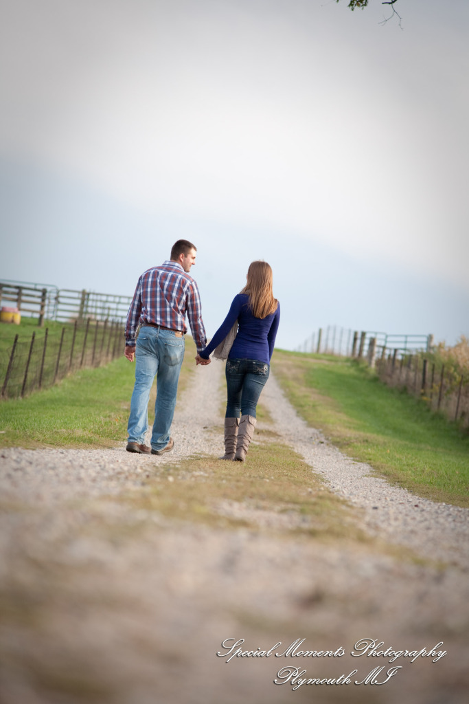 Andy & Jamie at MSU Campus East Lansing MI engagement photograph