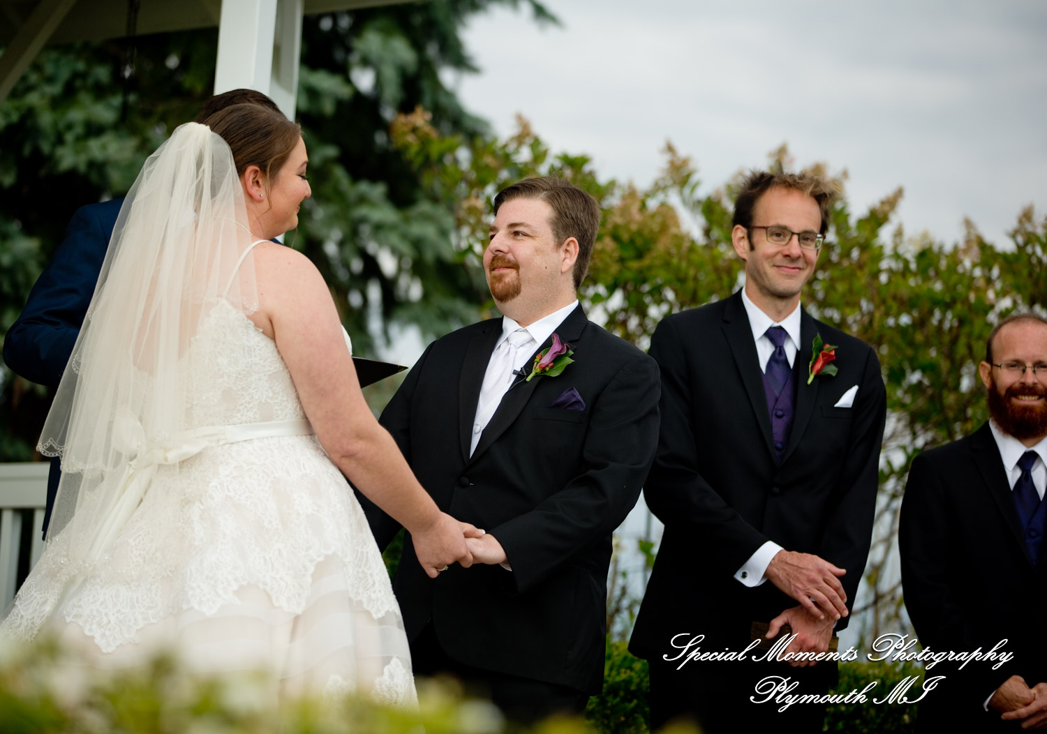 Sarah & Ron at Boulder Pointe Golf Club & Banquet Center Oxford MI wedding photograph