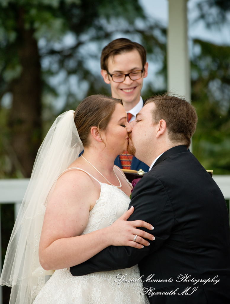 Sarah & Ron at Boulder Pointe Golf Club & Banquet Center Oxford MI wedding photograph