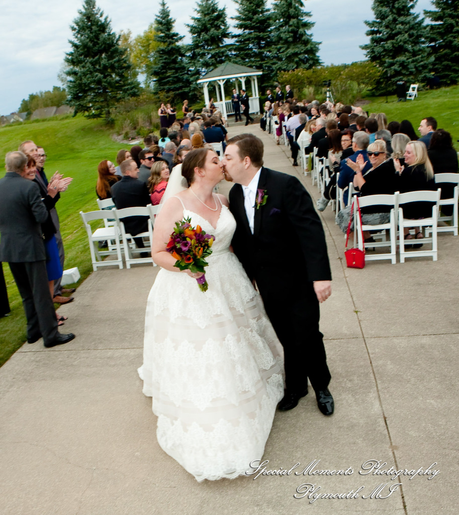 Sarah & Ron at Boulder Pointe Golf Club & Banquet Center Oxford MI wedding photograph