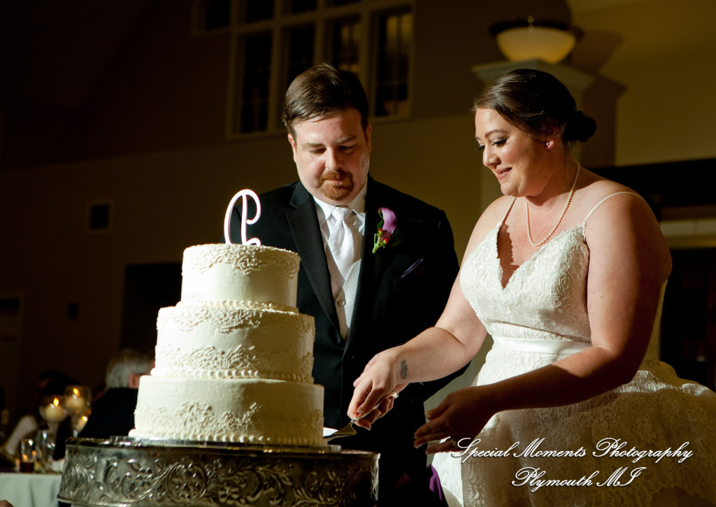 Sarah & Ron at Boulder Pointe Golf Club & Banquet Center Oxford MI wedding photograph