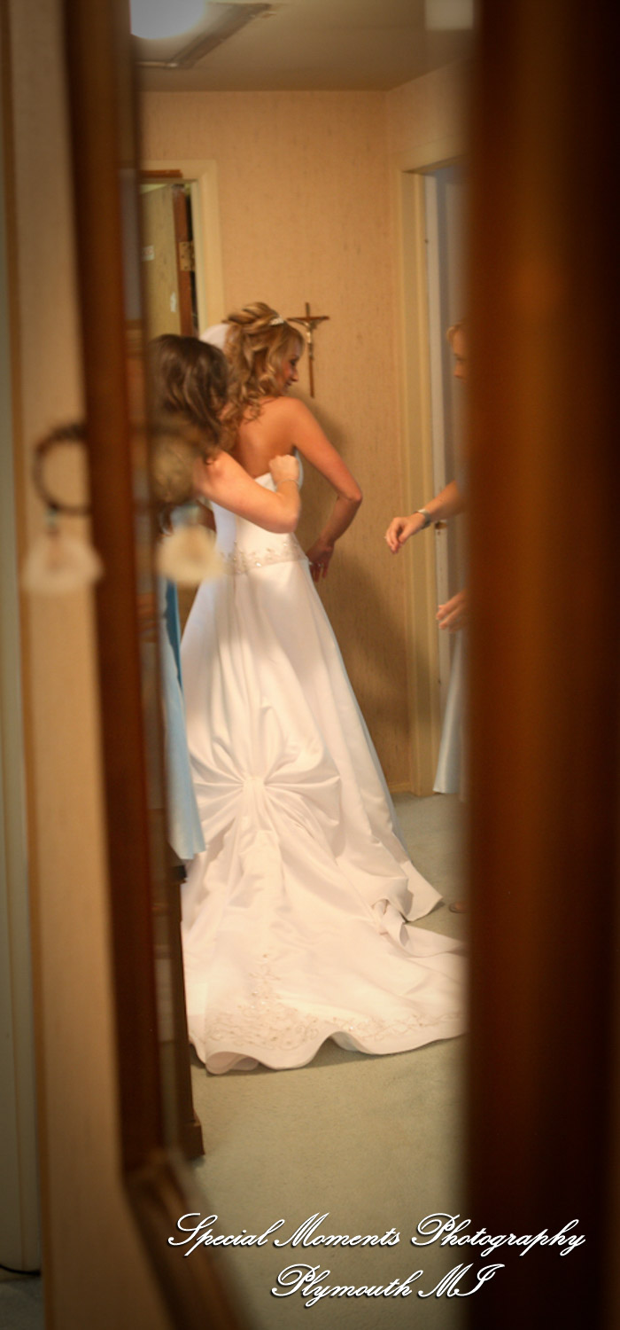 Jim & Mary at St. Hugo of the Hills Bloomfield Hills MI wedding photograph