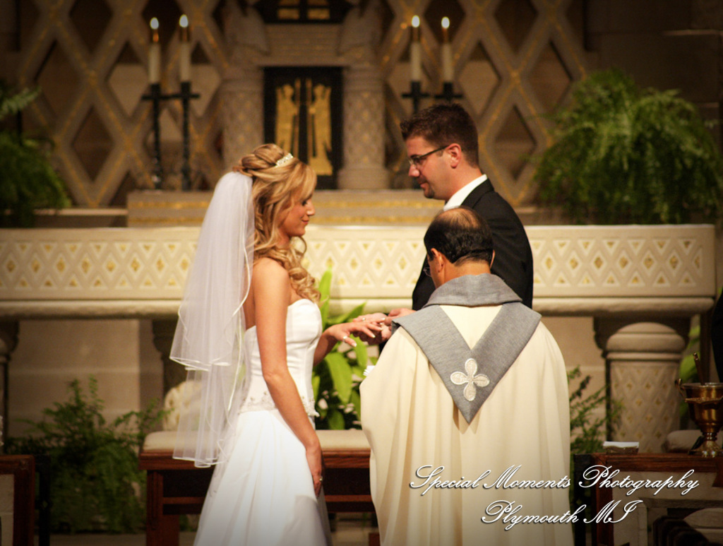 Jim & Mary at St. Hugo of the Hills Bloomfield Hills MI wedding photograph