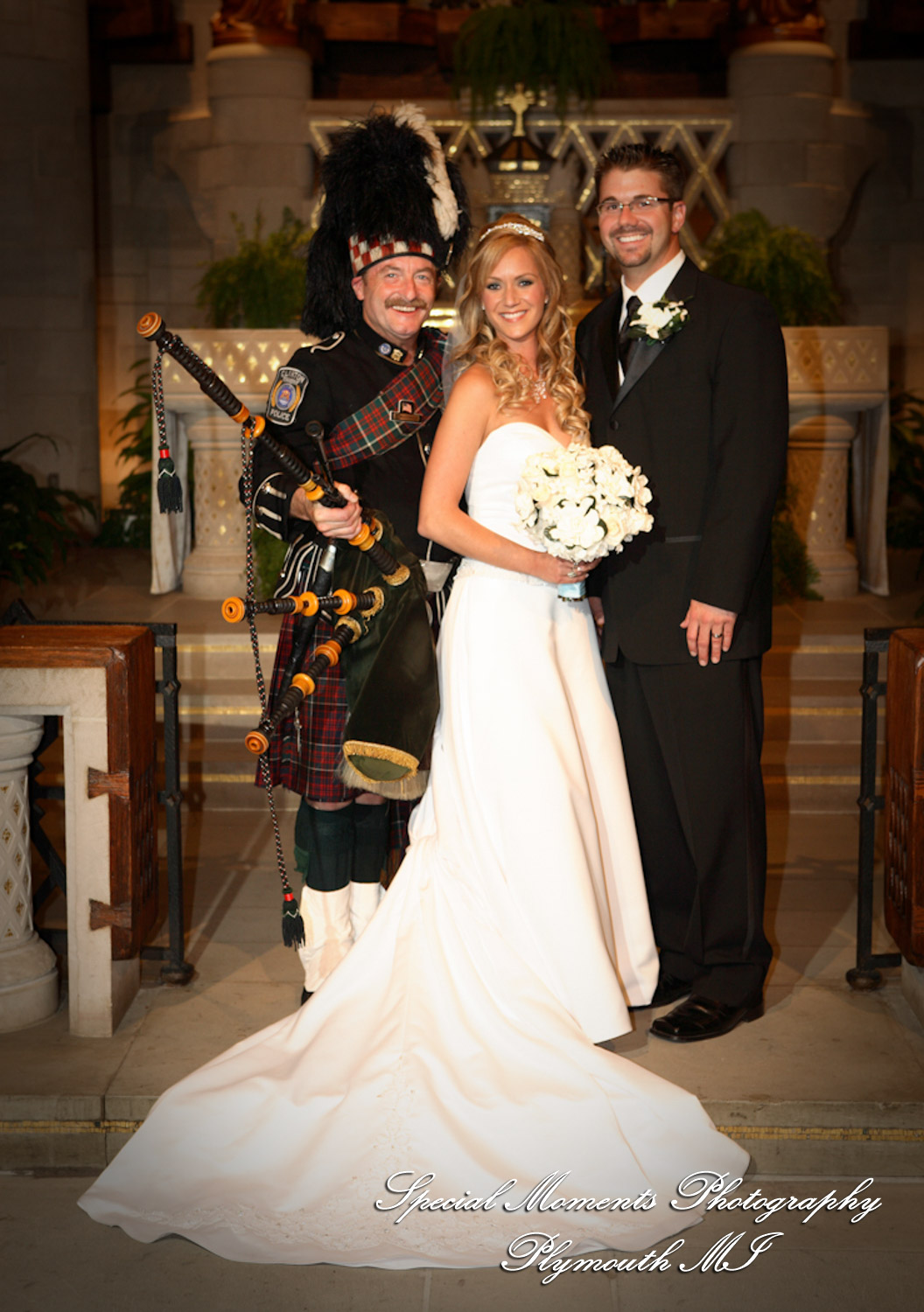 Jim & Mary at St. Hugo of the Hills Bloomfield Hills MI wedding photograph