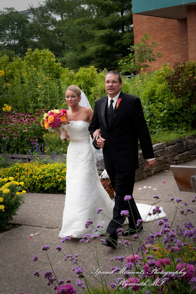 Rory & Ally at Matthaei Botanical Gardens Ann Arbor MI wedding photograph
