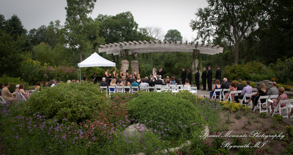 Rory & Ally at Matthaei Botanical Gardens Ann Arbor MI wedding photograph