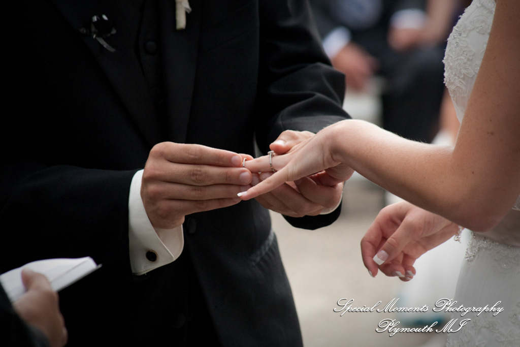 Rory & Ally at Matthaei Botanical Gardens Ann Arbor MI wedding photograph
