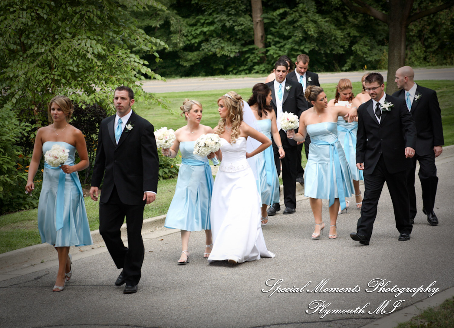 Jim & Mary at St. Hugo of the Hills Bloomfield Hills MI wedding photograph