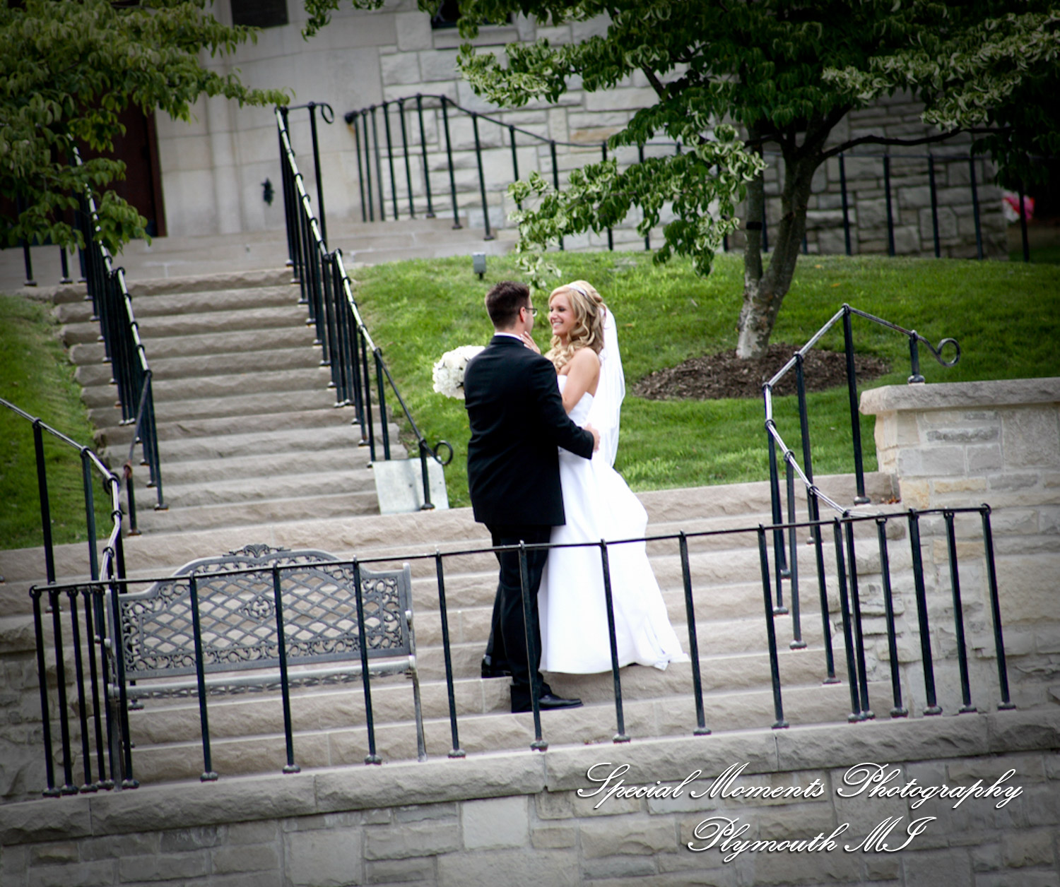 Jim & Mary at St. Hugo of the Hills Bloomfield Hills MI wedding photograph