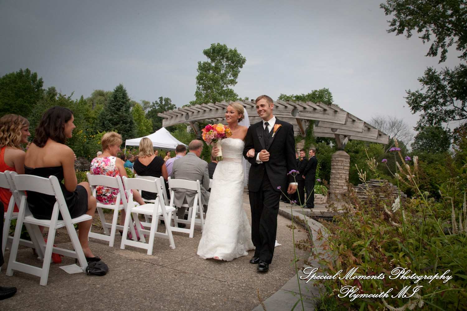 Rory & Ally at Matthaei Botanical Gardens Ann Arbor MI wedding photograph