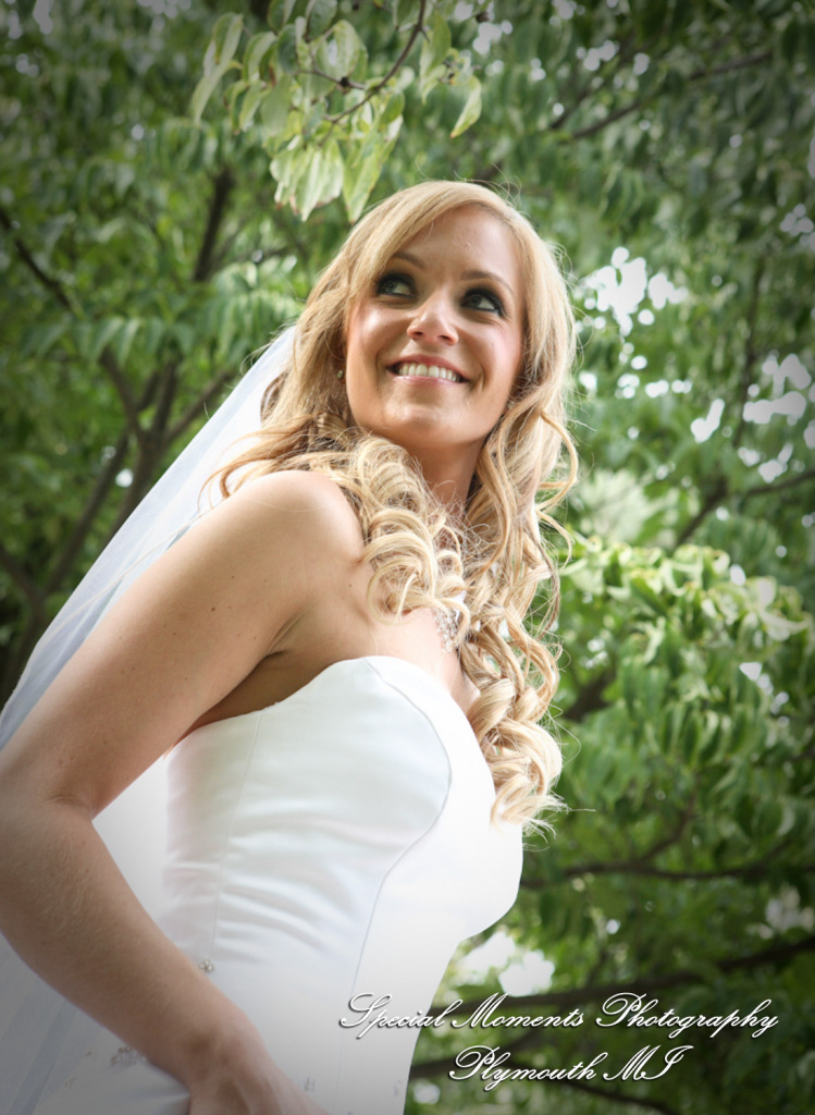 Jim & Mary at St. Hugo of the Hills Bloomfield Hills MI wedding photograph