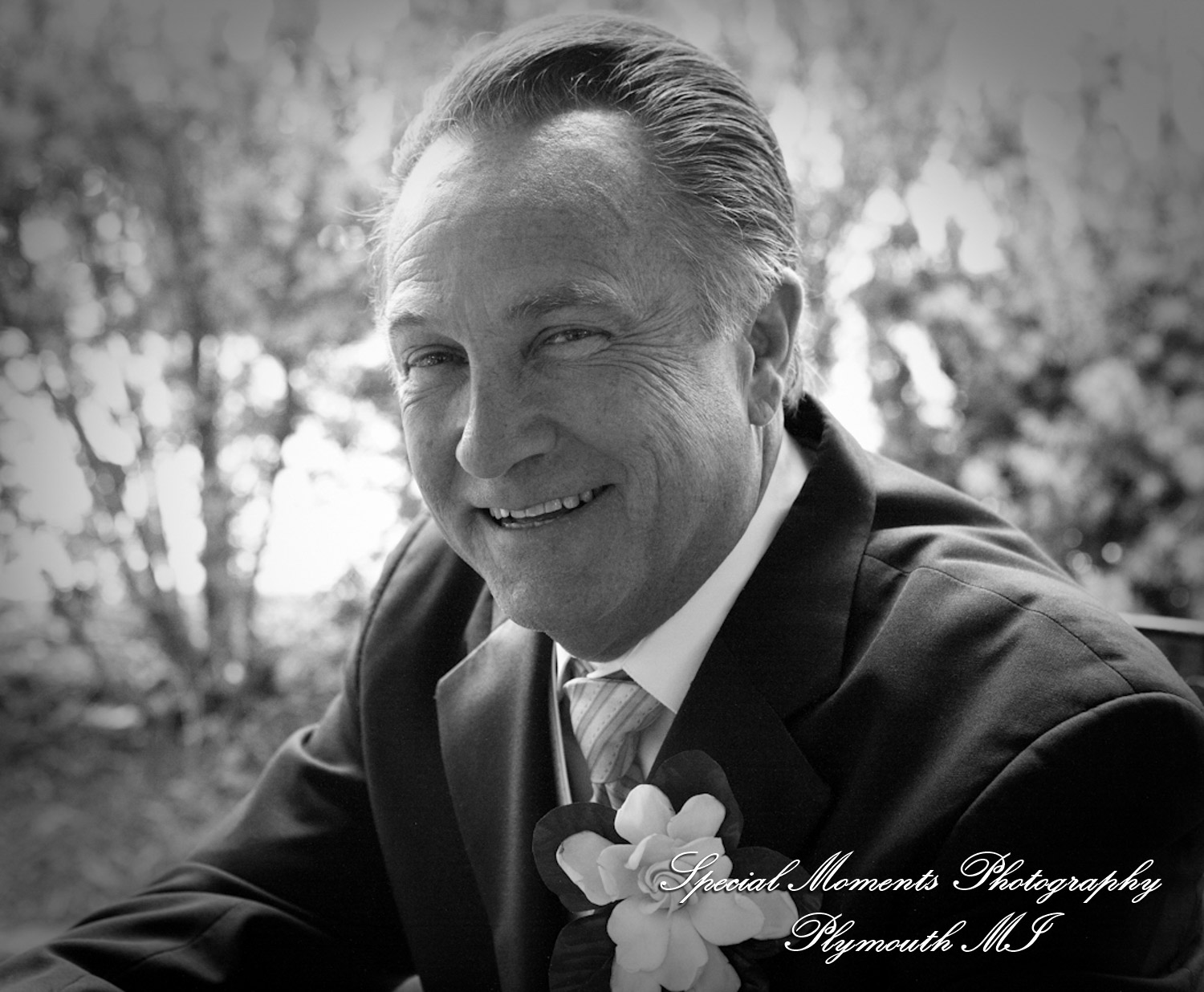 Jim & Mary at Community House of Birmingham MI wedding photograph