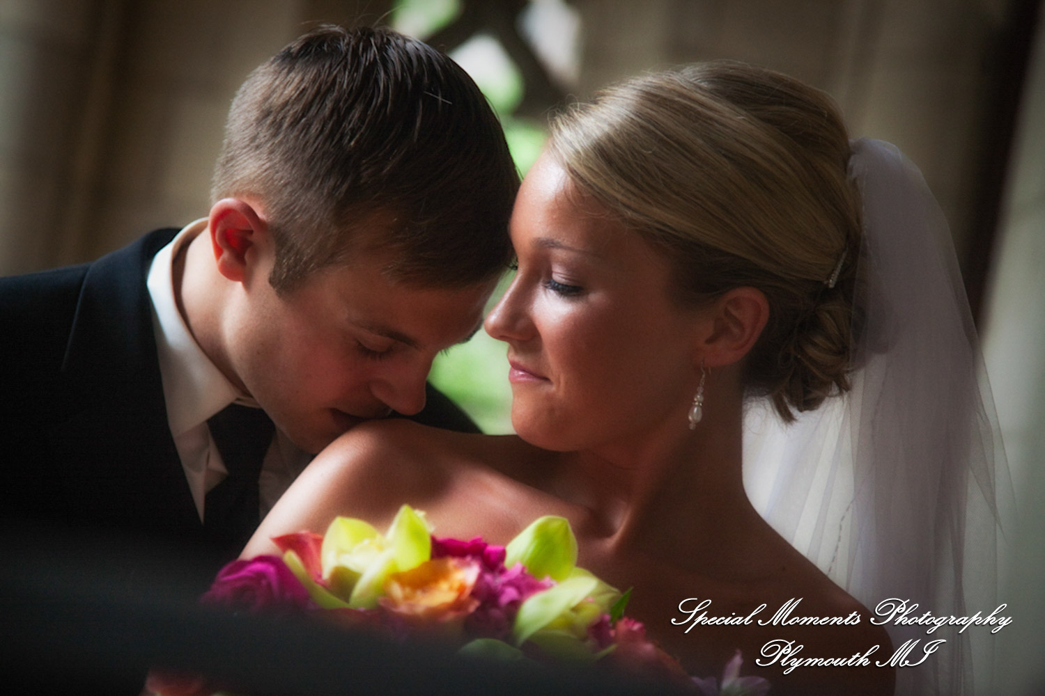 Rory & Ally at Matthaei Botanical Gardens Ann Arbor MI wedding photograph