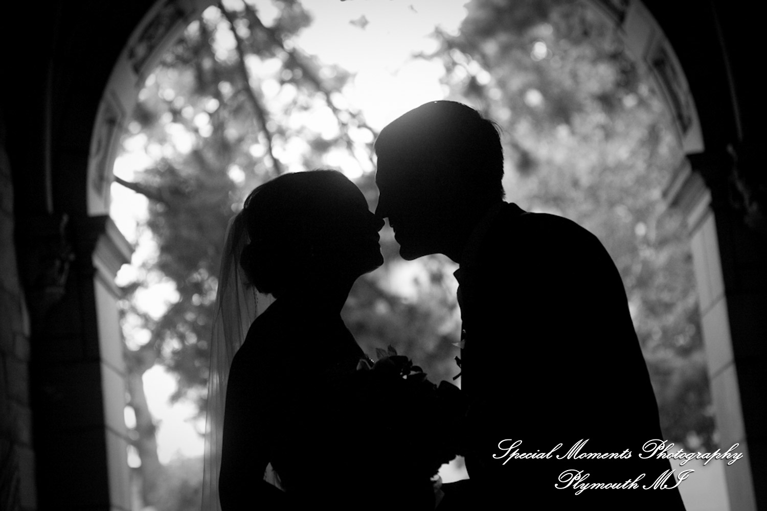 Rory & Ally at Matthaei Botanical Gardens Ann Arbor MI wedding photograph
