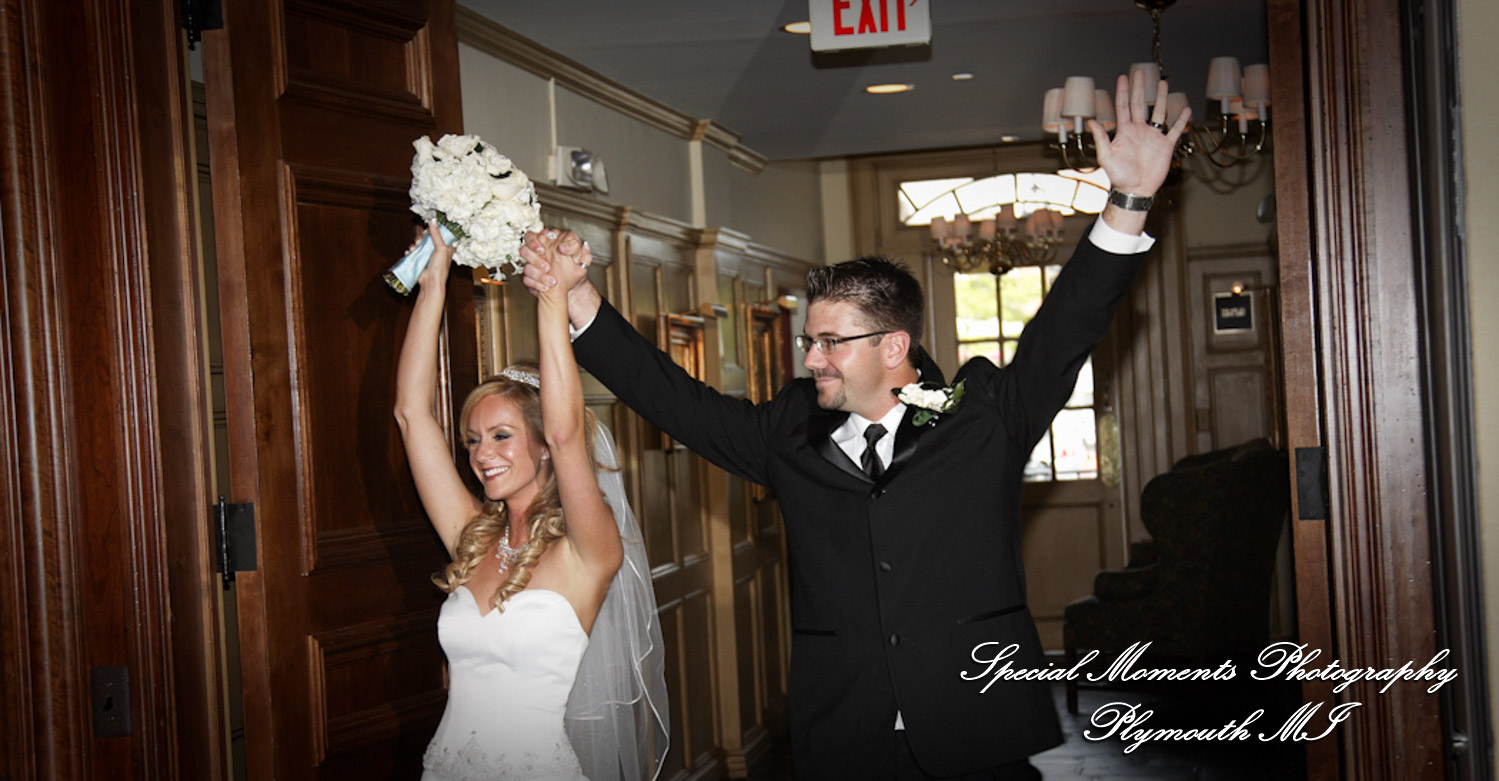 Jim & Mary at Community House of Birmingham MI wedding photograph