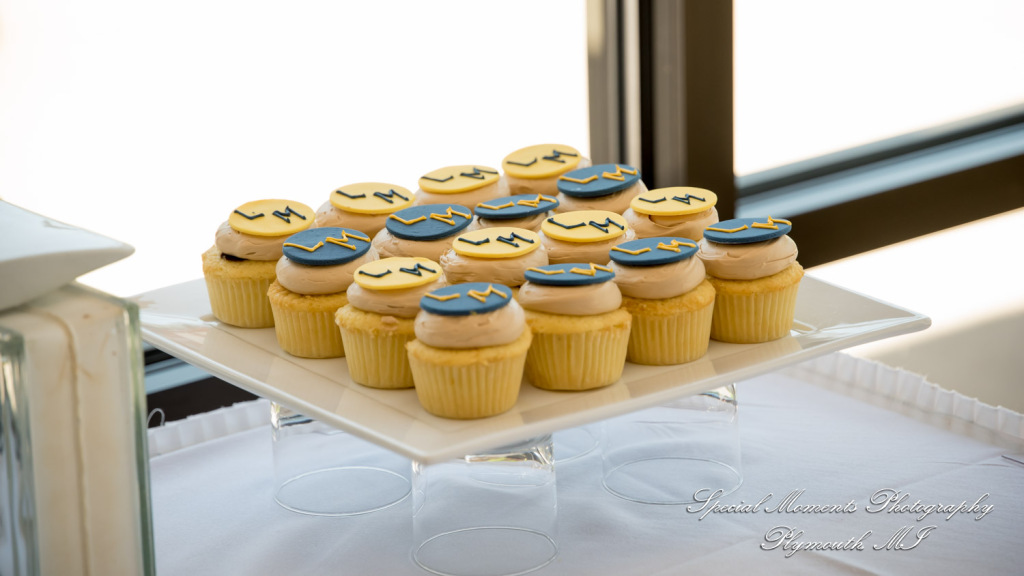 Lenore & Michael at Stonebridge Golf Club - Ann Arbor MI wedding photograph