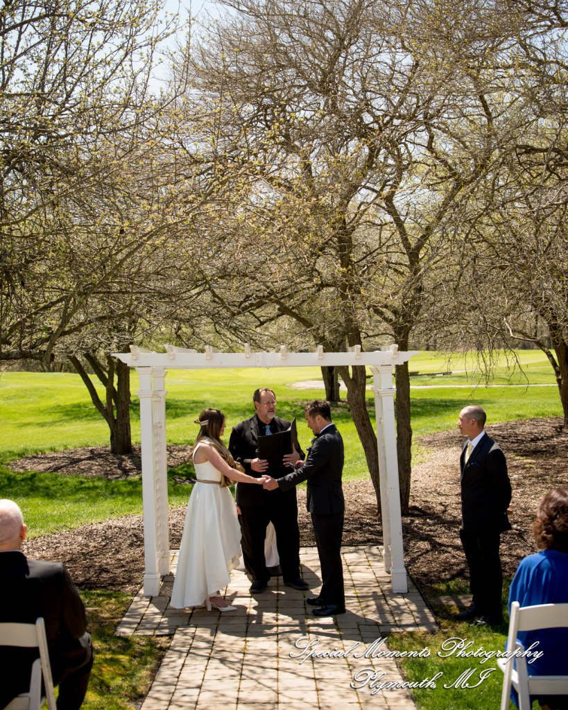 Lenore & Michael at Stonebridge Golf Club - Ann Arbor MI wedding photograph