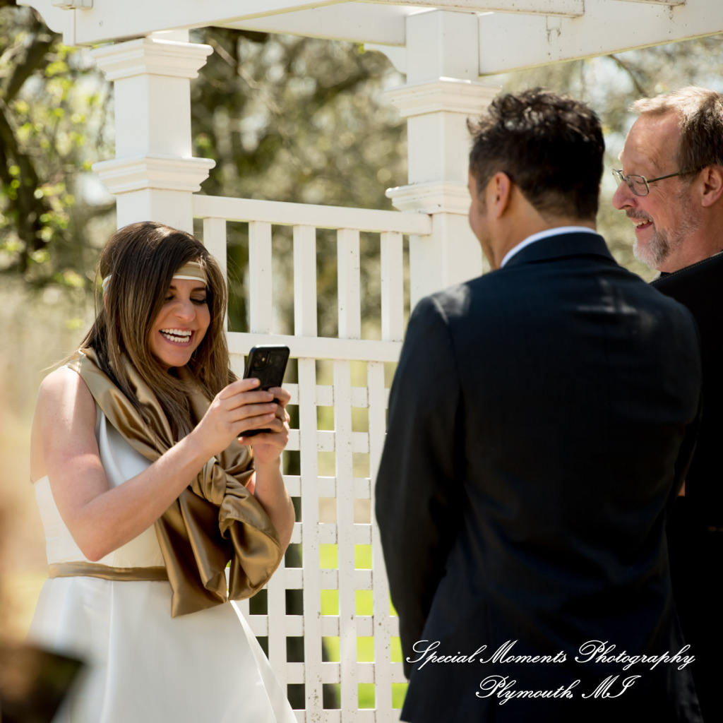 Lenore & Michael at Stonebridge Golf Club - Ann Arbor MI wedding photograph