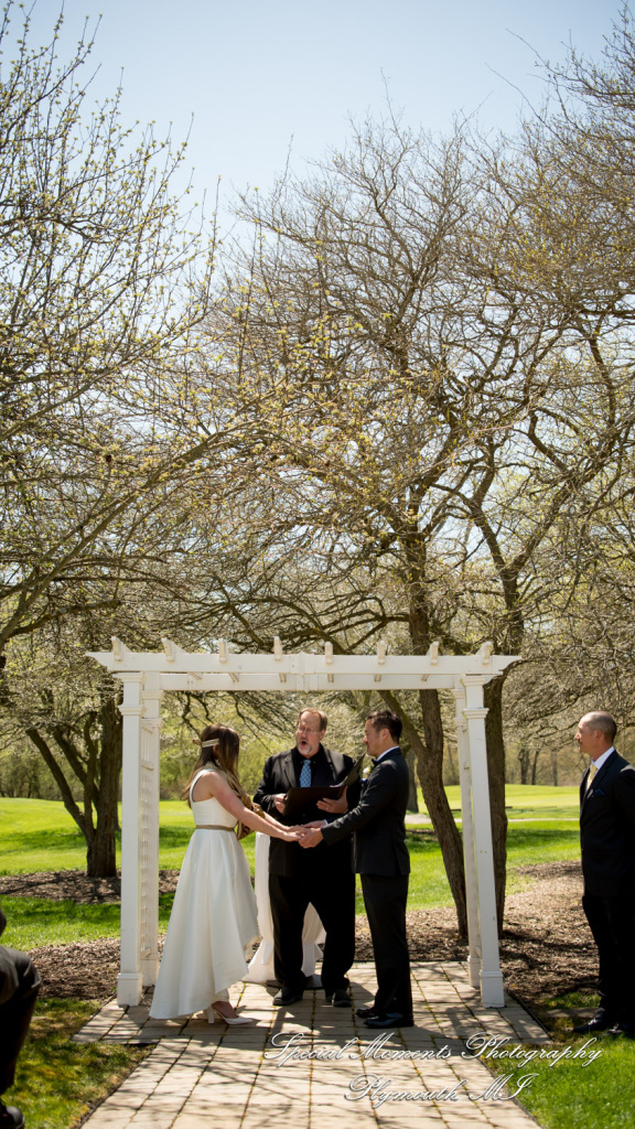 Lenore & Michael at Stonebridge Golf Club - Ann Arbor MI wedding photograph