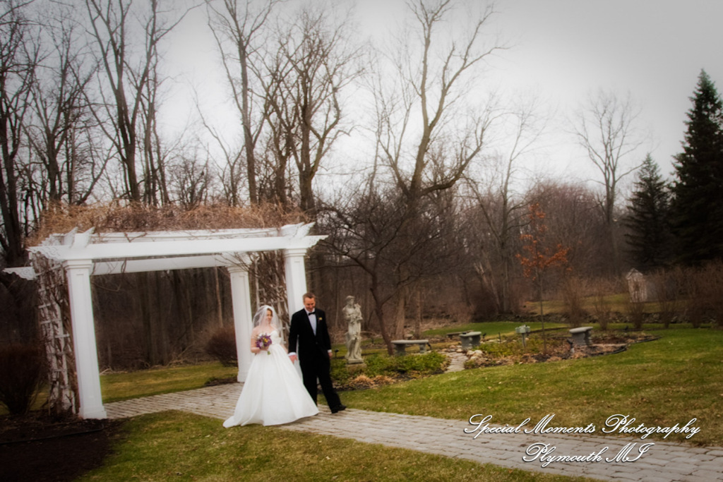 Theodore & Jamie at Wellers Carriage House Saline MI wedding photograph