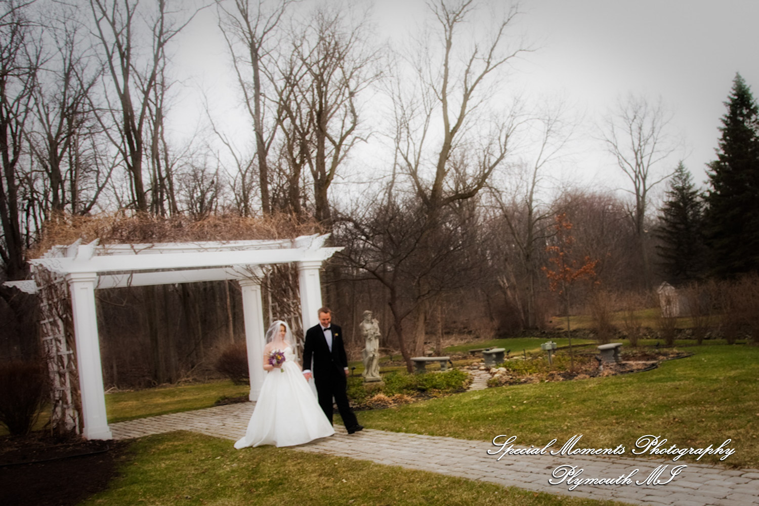 Theodore & Jamie at Wellers Carriage House Saline MI wedding photograph