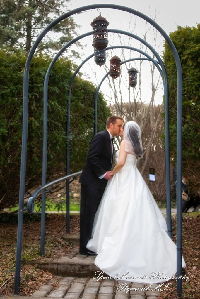 Theodore & Jamie at Wellers Carriage House Saline MI wedding photograph