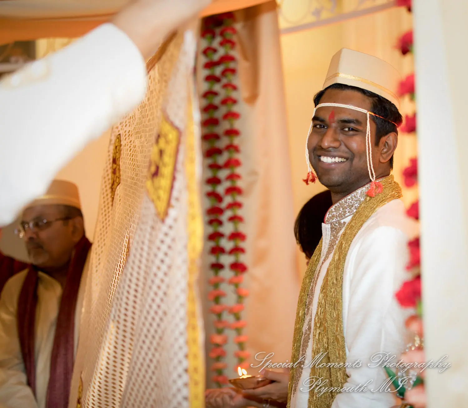 Bharatiya Temple Troy MI wedding photograph